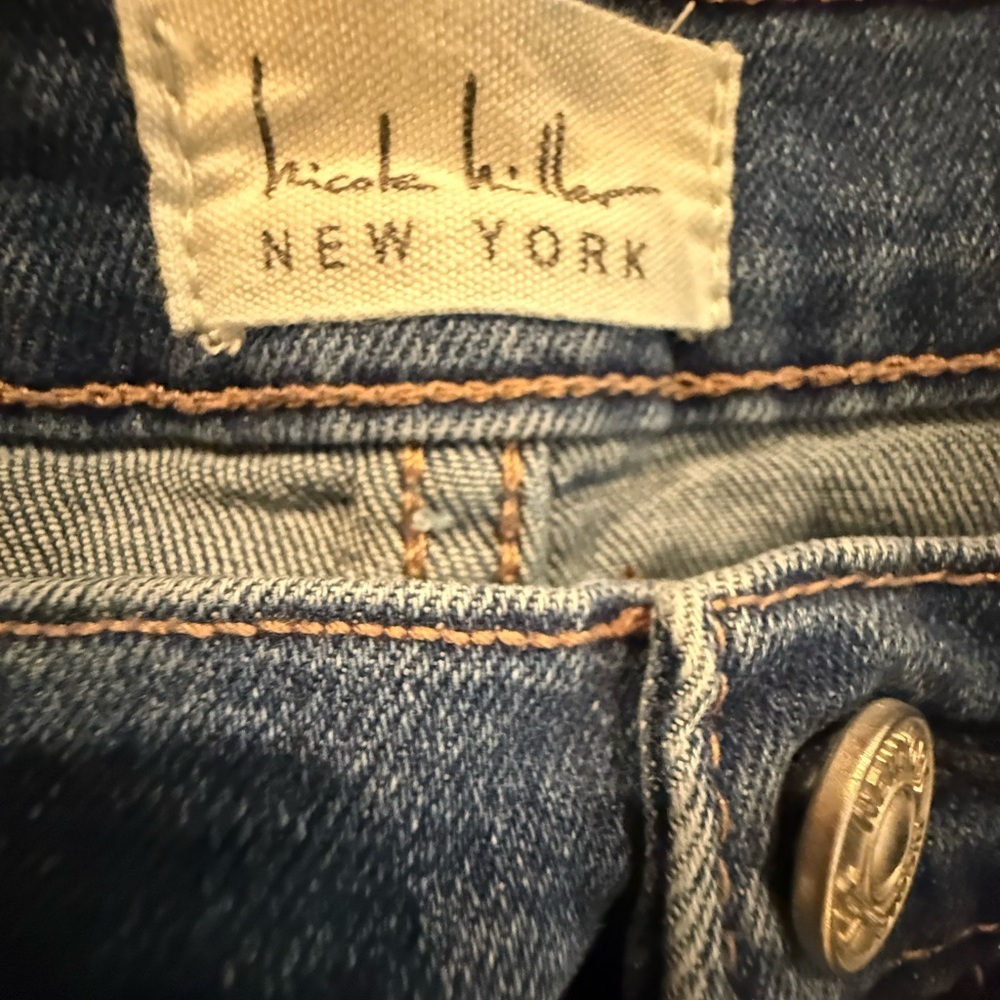Nicole Miller Classic Blue Denim Shorts - Picture 3 of 4